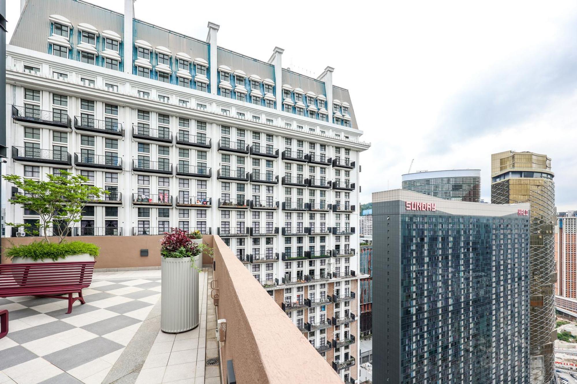 Mossaz Suites By Mykey Petaling Jaya Exterior foto
