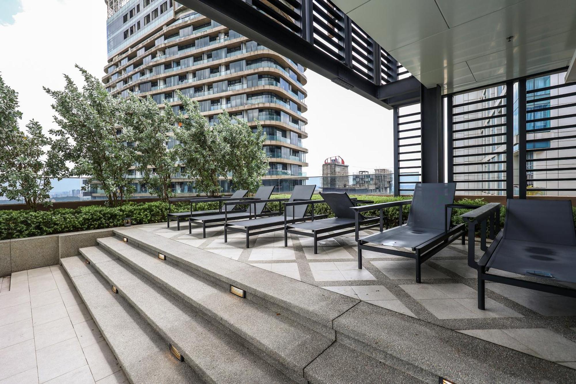 Mossaz Suites By Mykey Petaling Jaya Exterior foto